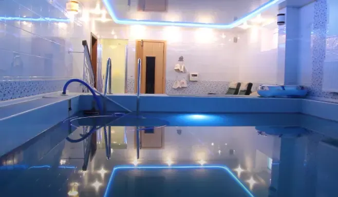 Синий натяжной потолок с подсветкой — Серпухов, Юбилейная, 12, фото 3