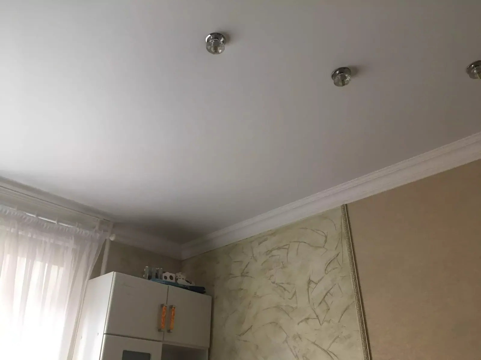 Матовый натяжной потолок в квартиру — Серпухов, Комсомольская, 2, фото 3